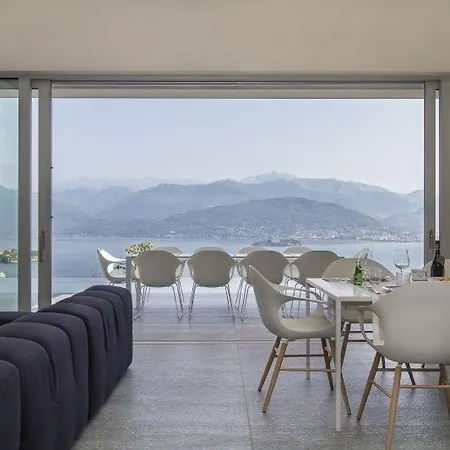 Isola Bella Sleeps 8 Pool Air Con Wifi Villa *