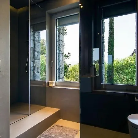 Villa Isola Bella Sleeps 8 Pool Air Con Wifi Stresa